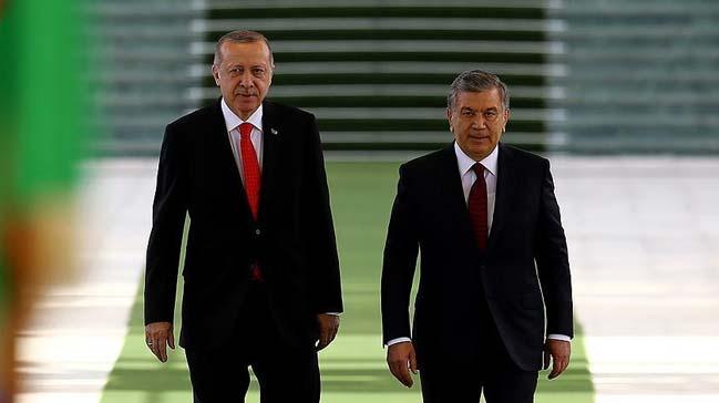 Cumhurbakan Erdoan, zbekistan'da resmi trenle karland