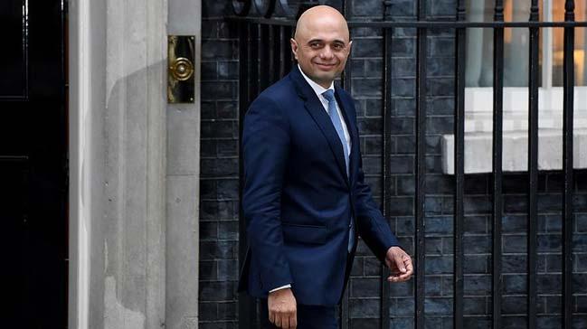 ngilterede dn istifa eden ileri Bakan'nn yerine Pakistan kkenli Sajid Javid geti