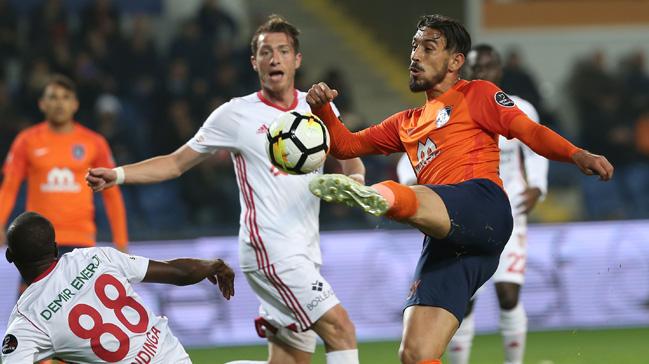 Baakehir uzatma dakikalarnda yedii golle Sivasspor ile 1-1 berabere kald