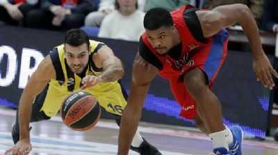 THY Avrupa Ligi'nde sezonun en iyi savunmacs Kyle Hines oldu