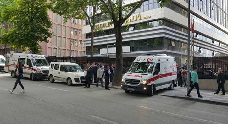 Bakentte gda zehirlenmesi phesi: 40 kii tedavi altnda