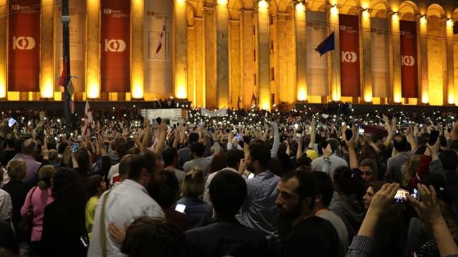 Grcistan'da cinayet davasndaki tahliye kararna binlerce kiiden protesto