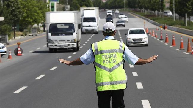 stanbul'da baz yollar trafie kapatlacak