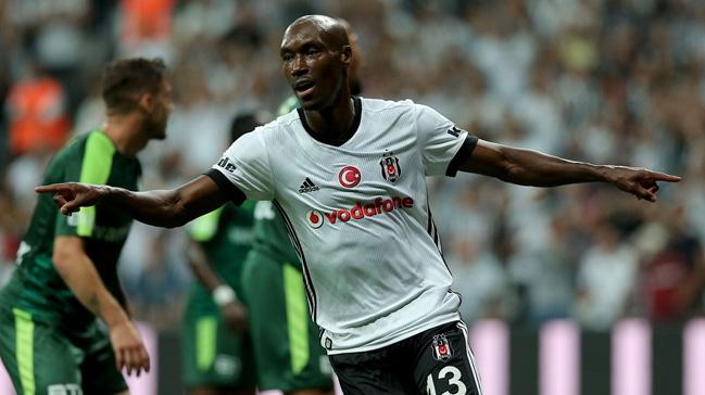 Beikta Atiba Hutchinson ile 1 yllna anlat