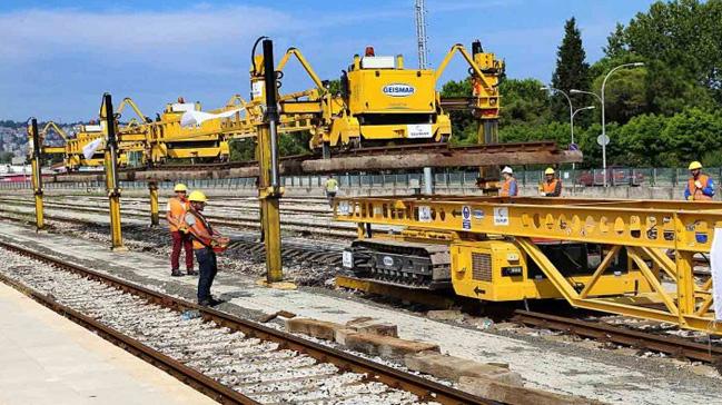 90 yllk demiryolu hatt yenileniyor 