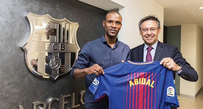 Eric Abidal, Barcelona'da genel sekreterlik grevine getirildi