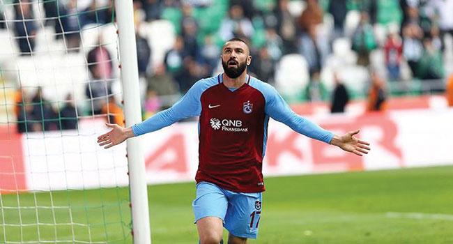 Burak Ylmaz kariyerine Trabzonspor'da devam etme karar ald