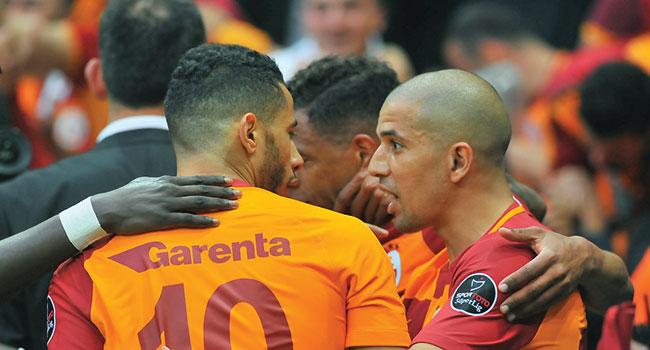 Galatasaray, Belhanda ve Feghouli ile yollarn ayryor