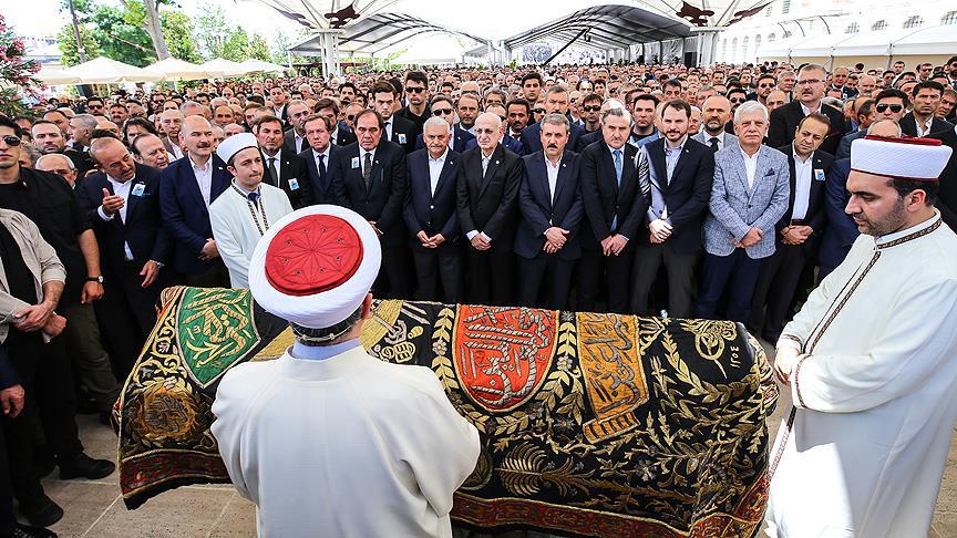 Erdoan Demirren iin Fatih Camii'nde tren dzenlendi