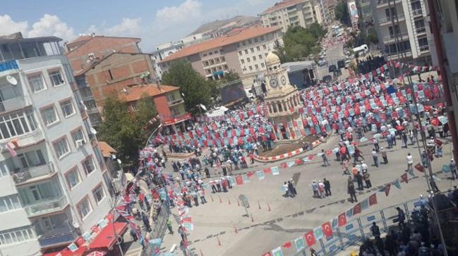 Meral Akener bir ehirde daha rezil oldu