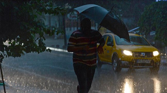 Meteoroloji'den saanak yamur uyars: 3 saat boyunca stanbul'da etkili olacak