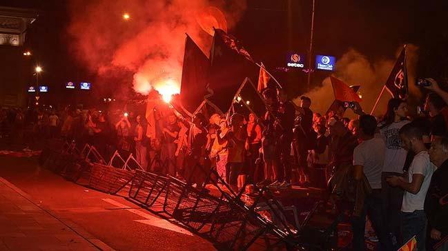 Makedonya'da 'ismimizi vermeyiz' protestosu