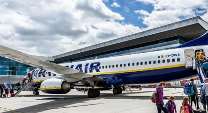 Ryanair'den havalimanlarnda alkol satnn kstlanmas ars yapld 