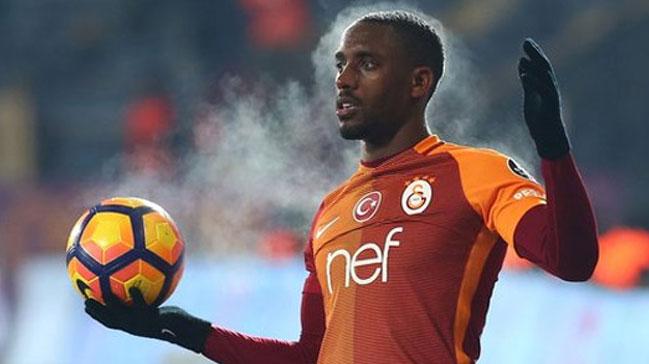 Galatasaray Carole ve Luis Cavanda'y satyor!