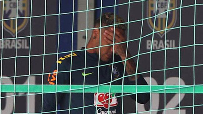 Brezilya Milli Takm'nda Neymar sakatland