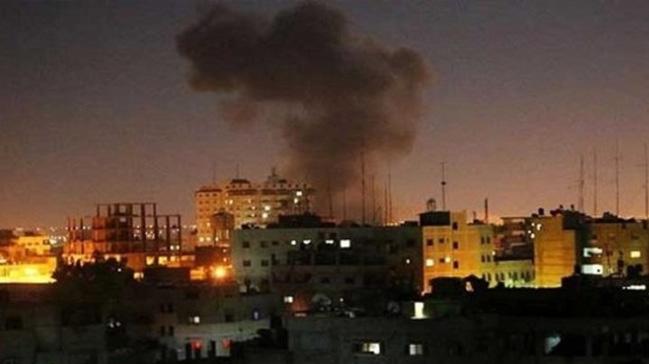 srail Gazze'de Hamas'a ait bir hedefi vurdu