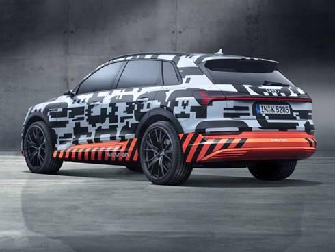 Elektrikli Audi E-Tron Evden arj Edilebilecek