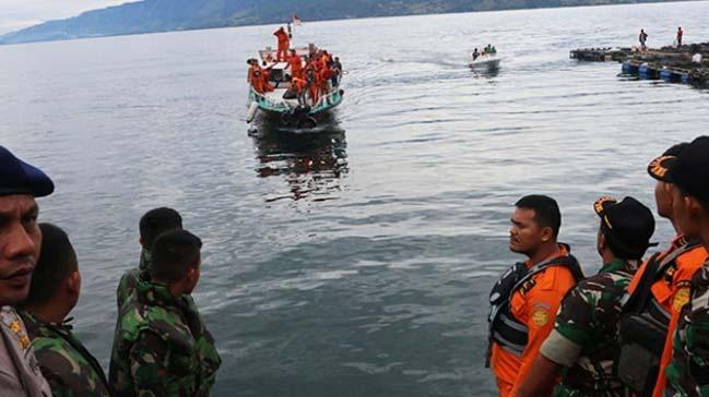 Endonezya'da yolcu teknesinin alabora olmas  
