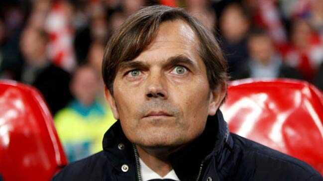 Cocu, Fenerbahe'nin 72. teknik direktr