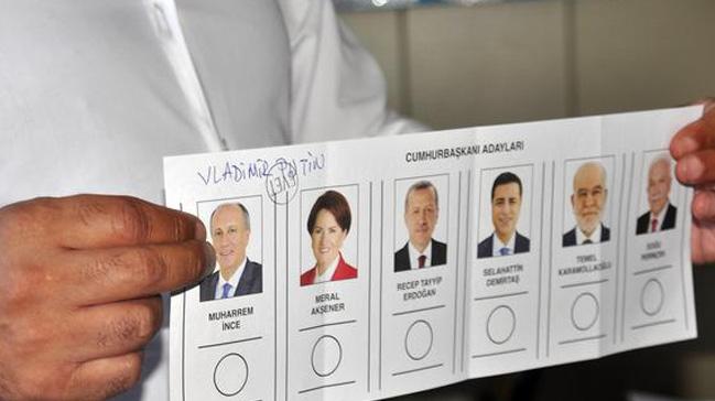 Trkiye'deki seimde Vladimir Putin'e oy kt