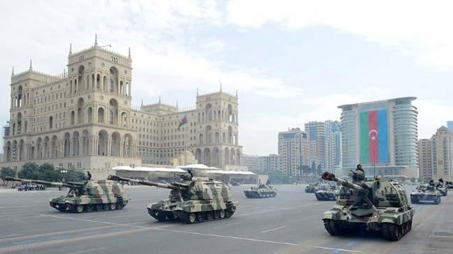 Azerbaycan 100. kurulu yl dnm dolaysyla yarn Bak'de askeri geit treni dzenleyecek