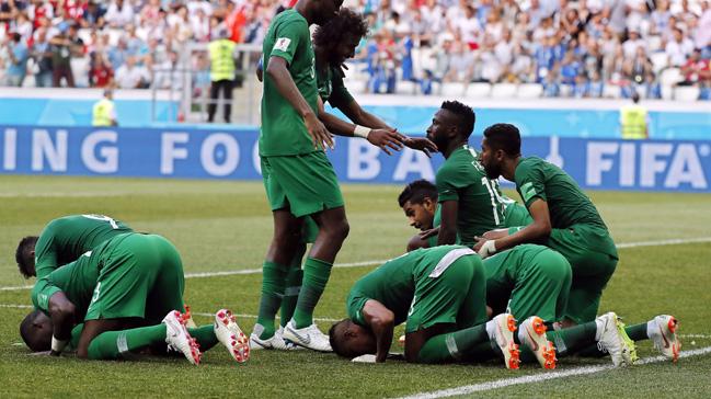 Suudi Arabistan 90+4'te att golle Msr' 2-1 malup etti
