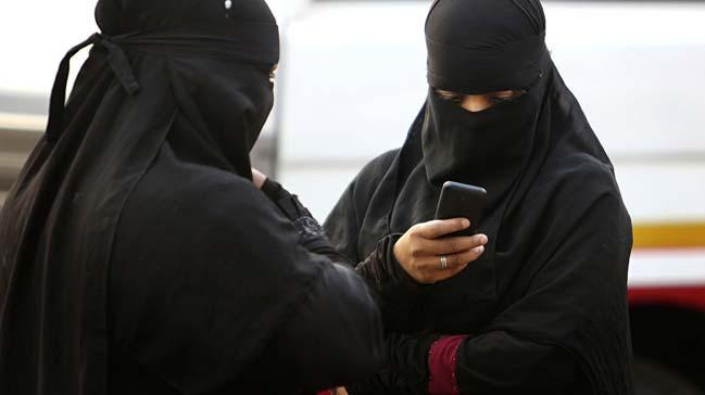 Hollanda Senatosu, uzun sredir zerinde tartlan burka yasa yasasn onaylad