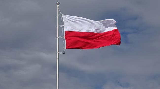 Polonya 'Yahudi soykrmyla' ilgili tartmal yasay deitirdi
