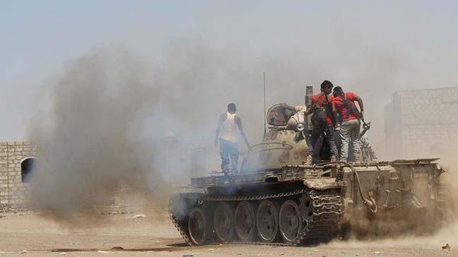 Yemen'de ordu birlikleri ile Husiler att: 25 l