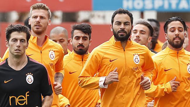 Yeni sezon hazrlklarna balayan Galatasaray'da Mudat elik de idmana katld
