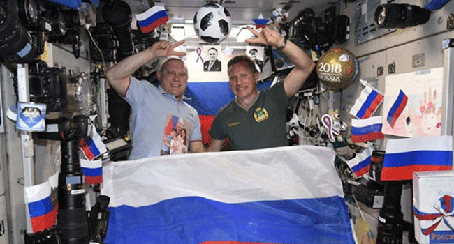 Rus kozmonot, Dnya Kupas'n uzaydan takip etti