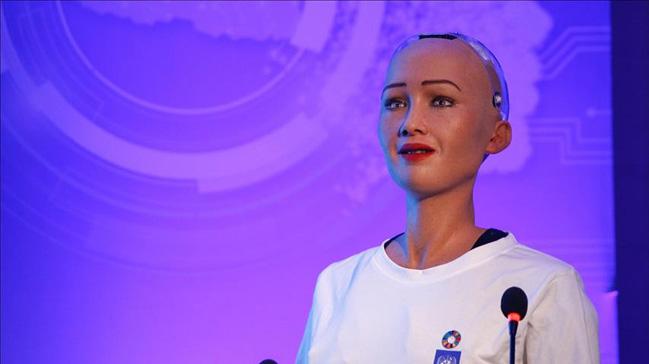 Robot 'Sophia' Amharca konuacak