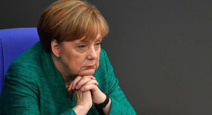 Merkel, Almanya'daki snmaclar gndermek iin 14 lkeyle anlat