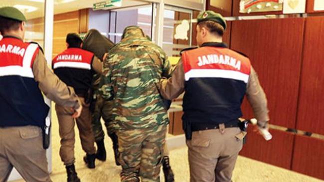2 Yunan askerinin tutukluluk hallerinin devamna karar verildi