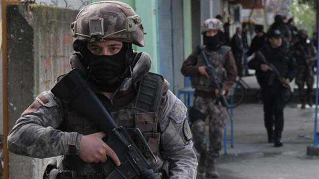 stanbul'da DEA operasyonu:24 gzalt