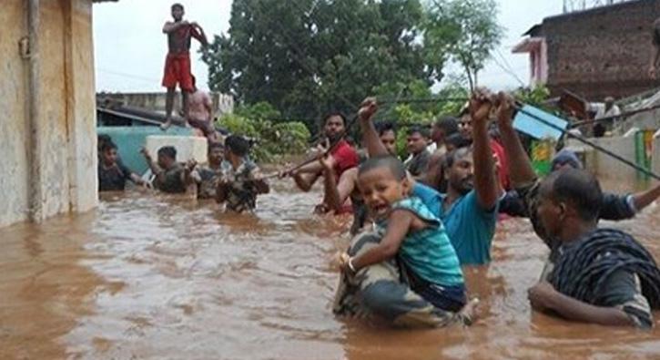 Hindistan'da muson yamurlar sebebiyle 28 kii hayatn kaybetti 