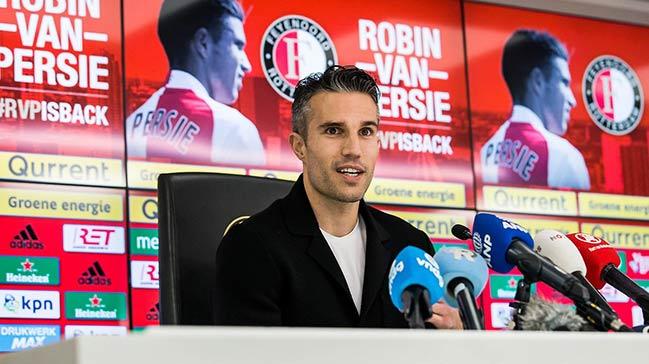 Robin Van Persie, bu akam oynanacak olan Fenerbahe - Feyenoord ma ile ilgili konutu