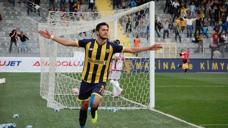 Beikta transferi Umut Nayir kariyeri Umut Nayir kimdir ka yanda"