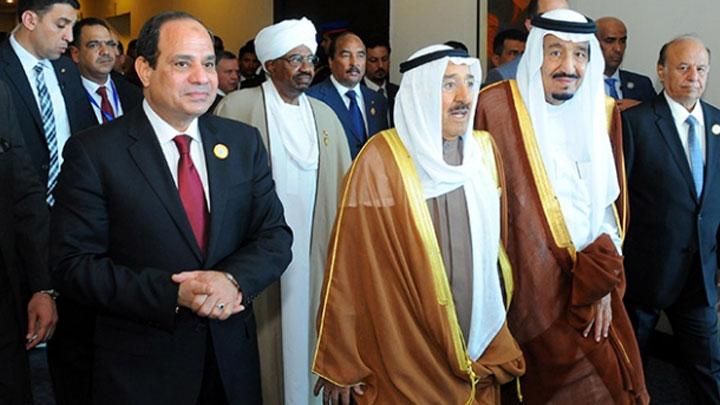 Sisi Suudi Arabistan'da Kral Selman bin Abdulaziz ile grt