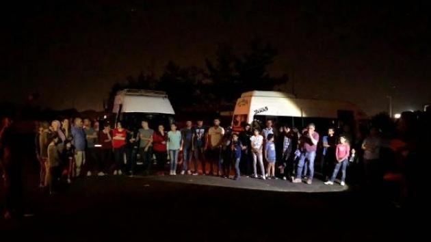 Adana'da 2 minibste 50 yabanc uyruklu yakaland
