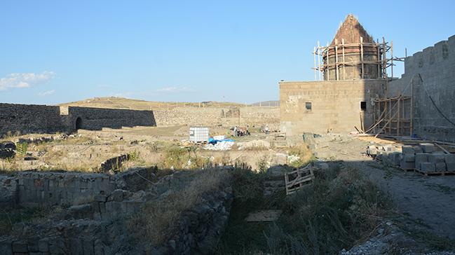 Tarihi Erzurum Kalesi'nde 150 yllk patlamam fnyeler bulundu 