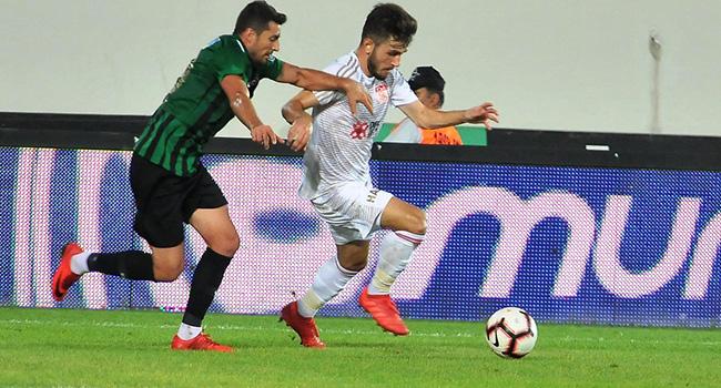 Akhisarspor ile Sivasspor puanlar paylat