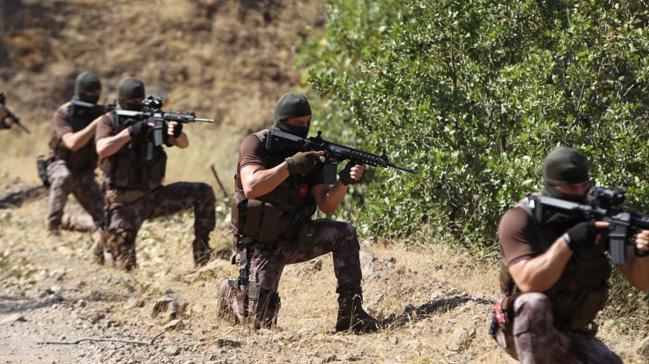 Hakkari'de 2 PKK'l terrist etkisiz hale getirildi