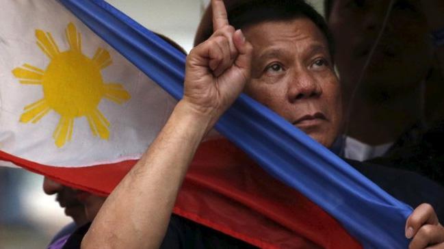 Duterte, kfrettii Obama'dan zr diledi