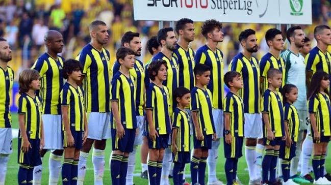 Fenerbahe, kadroyu UEFA'ya bildirdi!