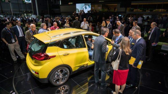 Opel de Paris Motor Showa katlmayacak!