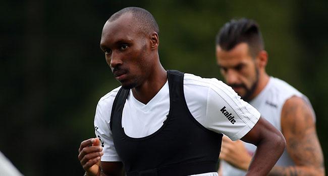 Beikta'a mjdeli haber! Atiba Hutchinson geri dnyor