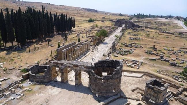 Pamukkale'ye giri creti kii ba 35 liradan 50 liraya karld 