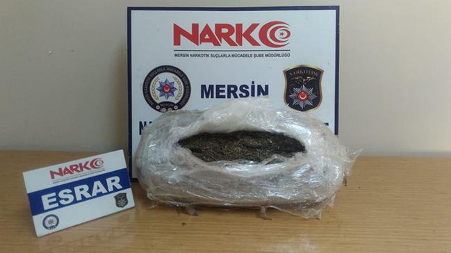 Mersin'de 4 kilo 300 gram esrar ele geirildi 