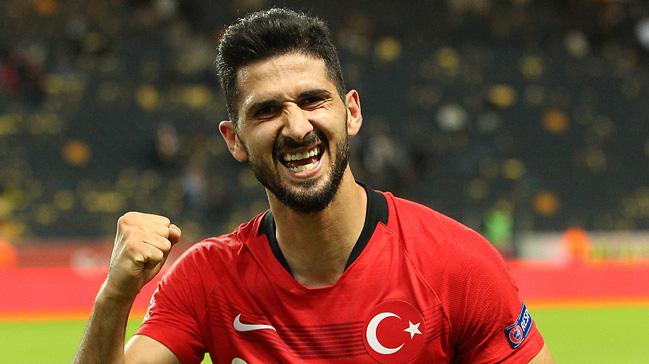 Herkes, sve'i ykp gecenin adam olan Emre Akbaba'y konuuyor